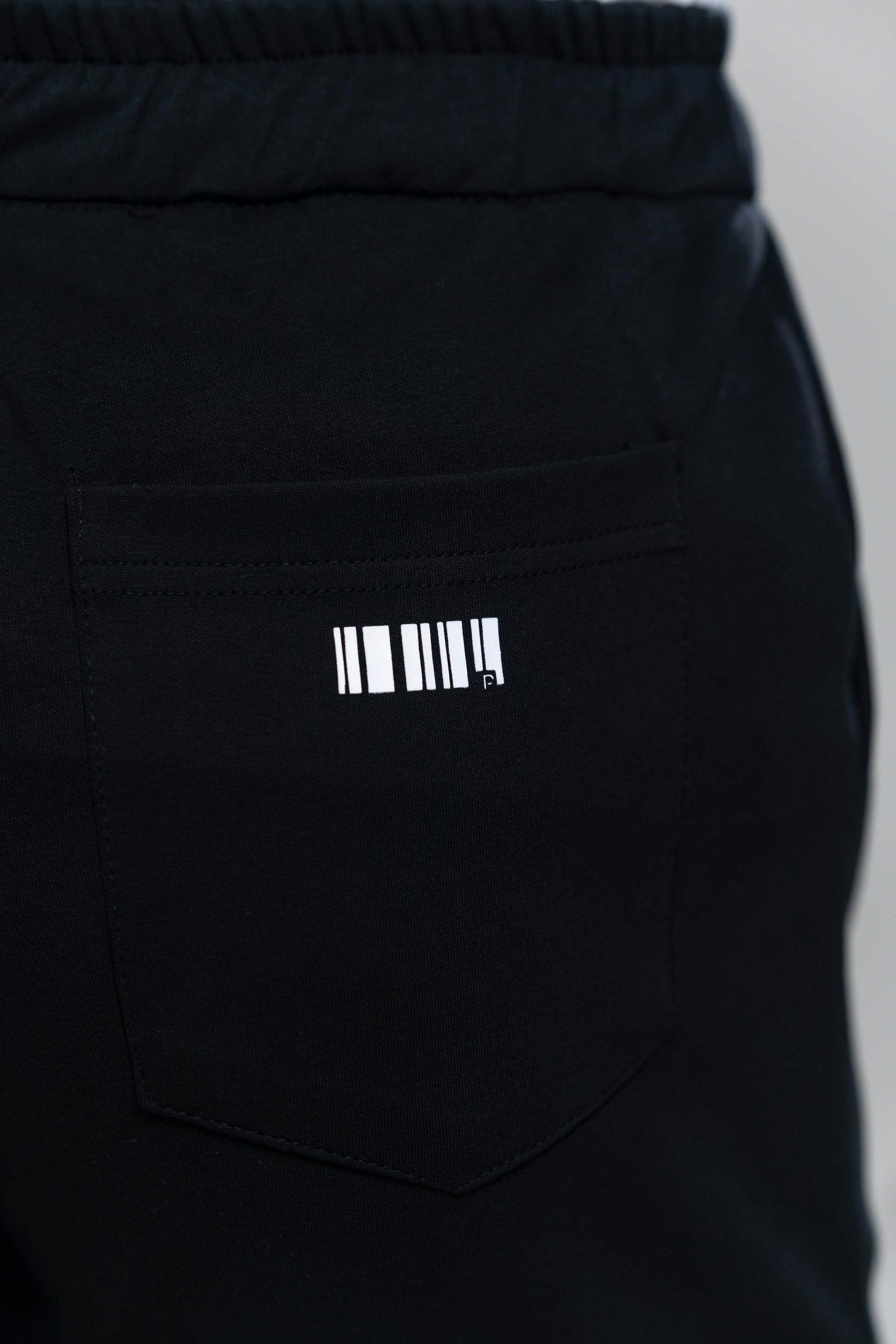 Slacks-Style Casual Pants [Black]