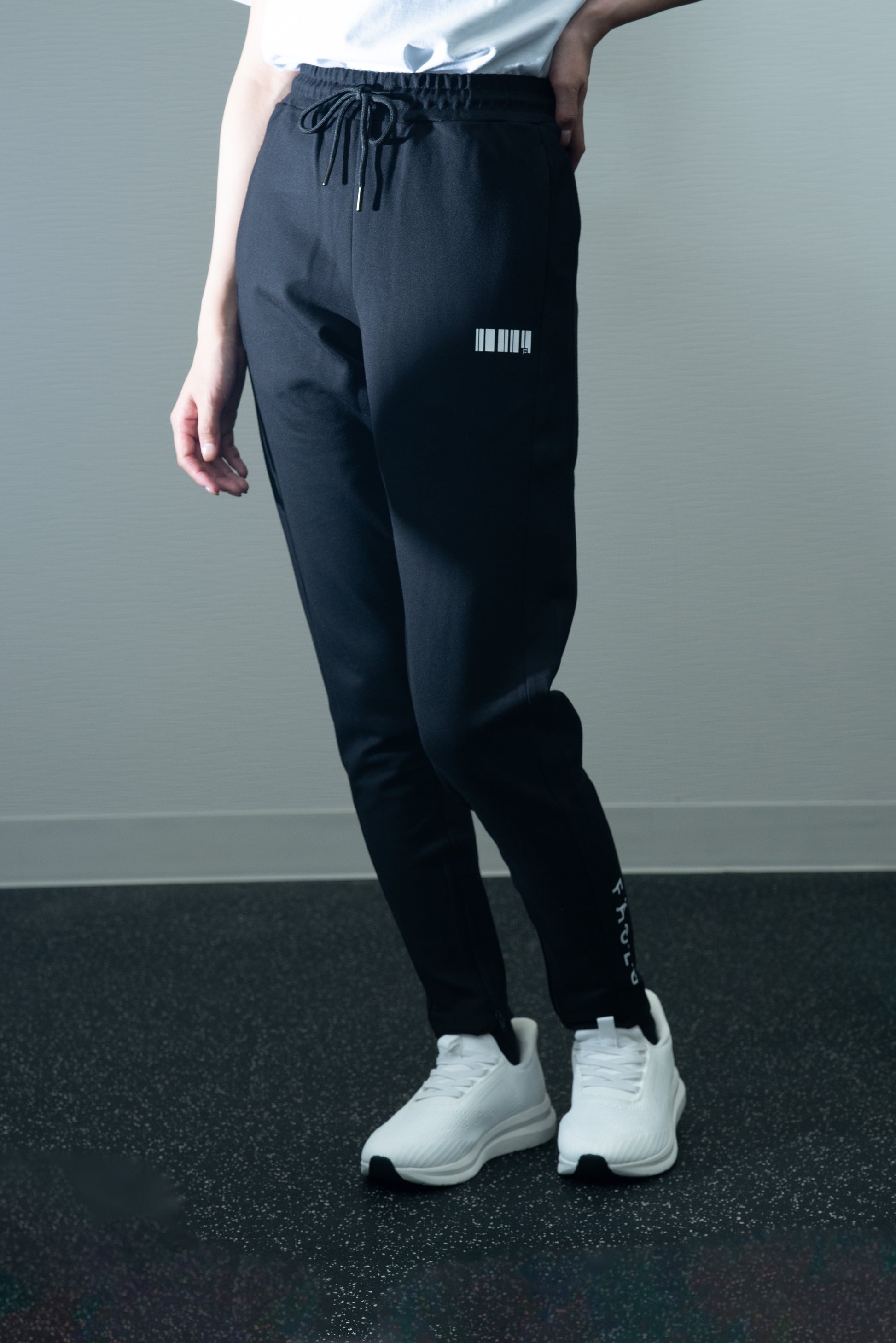 ストレッチジョガーパンツ [Black]