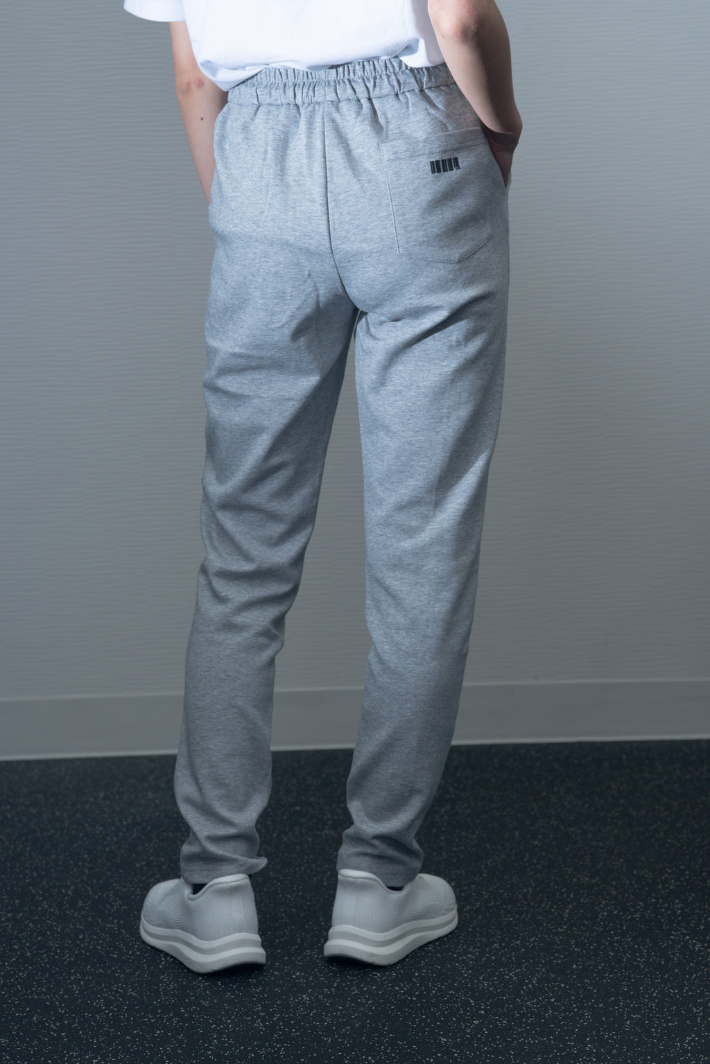 スラックススタイルカジュアルパンツ [Grey]