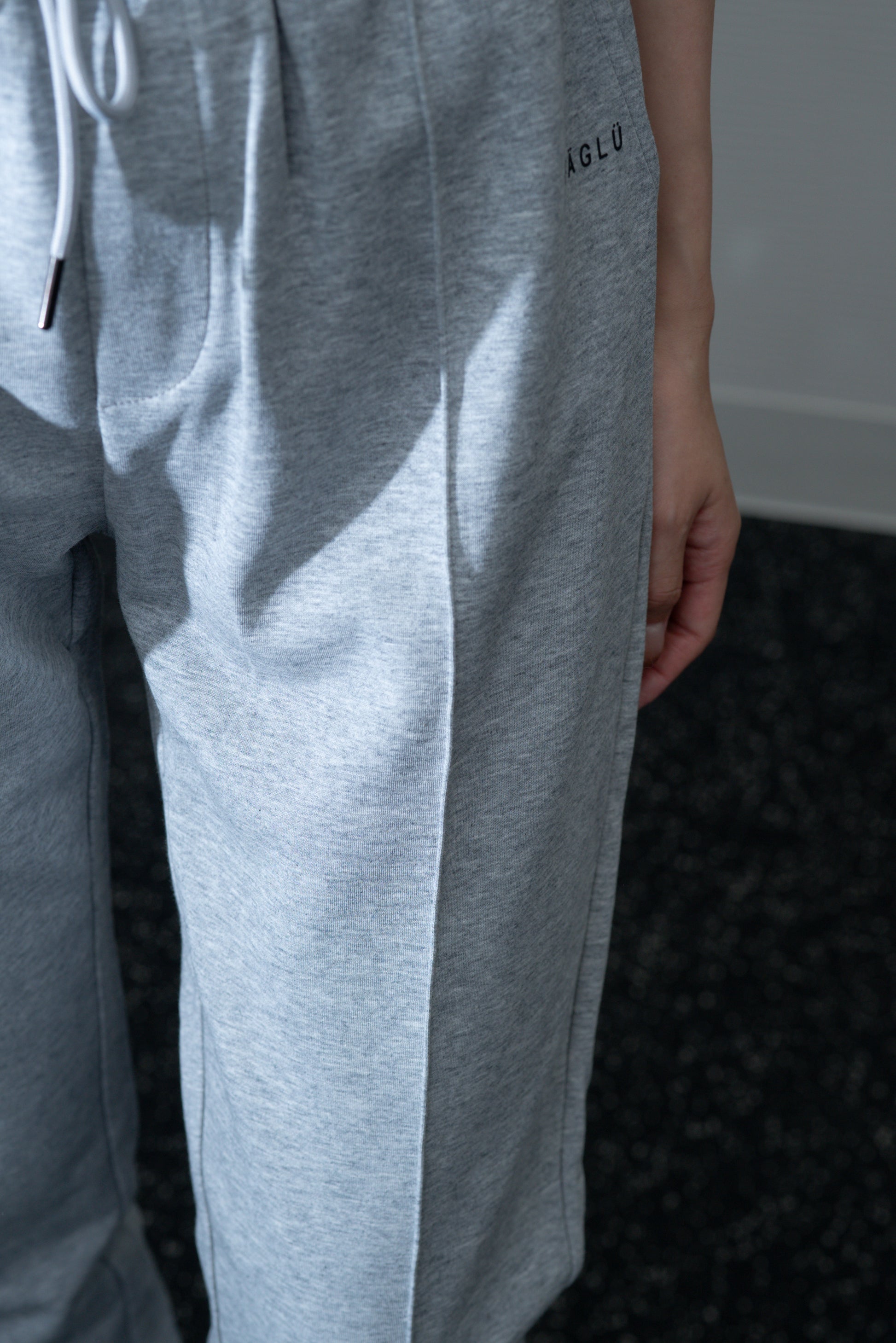 スラックススタイルカジュアルパンツ [Grey]